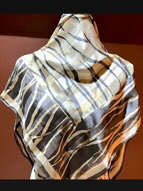 Vintage GEOFFREY BEENE 34” Silk Jacquard Scarf Metallic Gold Abstract Zebra Grey